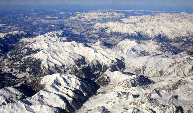 20090130_tunisiatrip_01_alps_from_the_sk